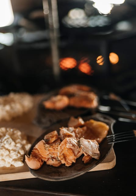 Rovaniemi: Arctic Reindeer Experience with Lunch - The Reindeer Encounter: Personal and Educational