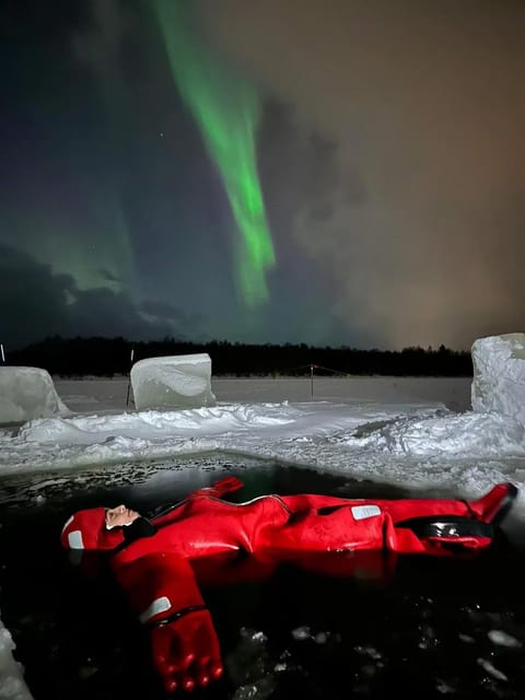 Rovaniemi: Ice Floating Experience with Northern lights - The Floating Experience: What Will You Feel?