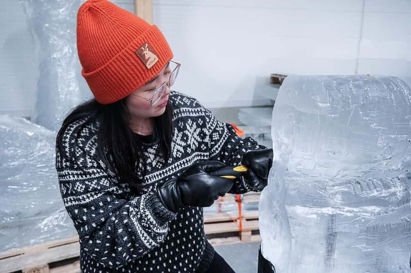 Rovaniemi: Ice sculpting experience with dinner at Kota - FAQ