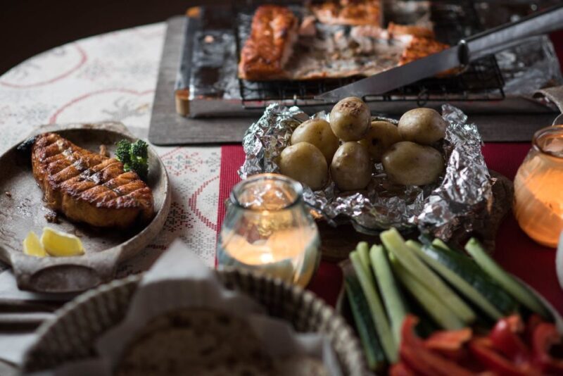 Rovaniemi: Sauna & Ice Swimming Tour with Dinner and Aurora - Key Points