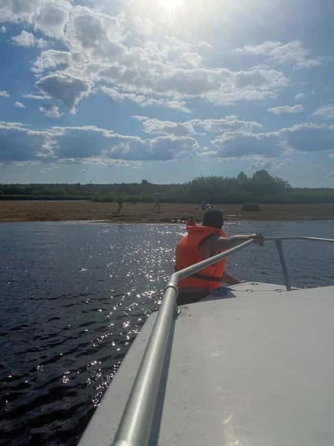Rovaniemi: Summer Boating Trip with Refreshments - Why the Guides Make a Difference