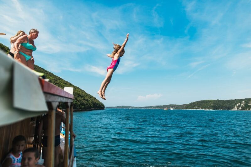 Rovinj half-day cruise: swim stops, drinks & brunch included - Key Points