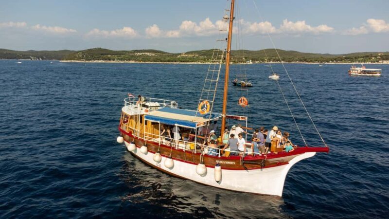 Rovinj: Sunset Lim Fjord Tour with BBQ, Swimming & Dolphins - Sunset and Scenic Coastline