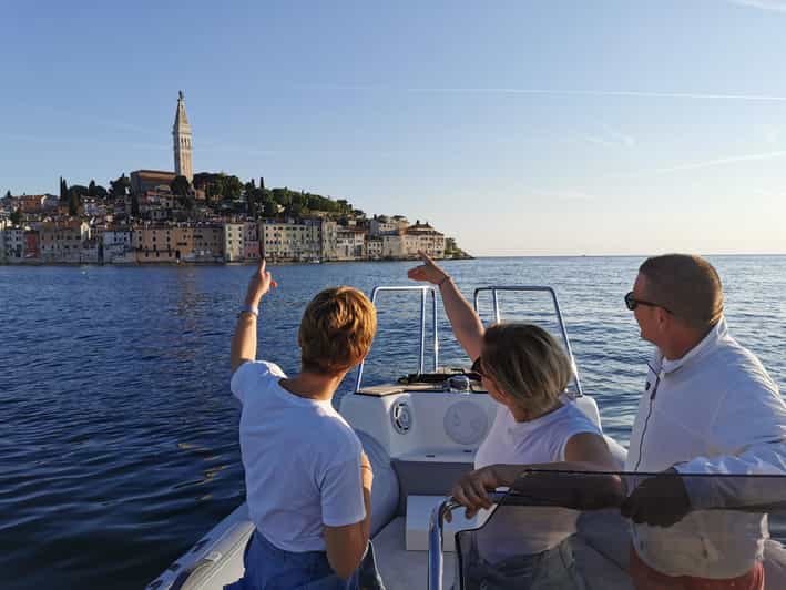 Rovinj: Sunset Speedboat Tour With Dolphin Watching - Key Points