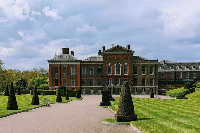 Royal Afternoon Tea & Walk at Kensington Palace - FAQ