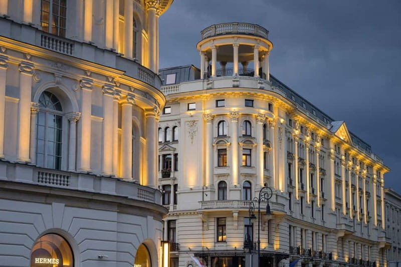 ROYAL & COMMUNIST WARSAW walking tour in English - Authentic Stories and Anecdotes  