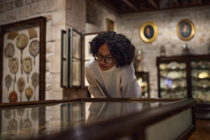 Royal Ontario Museum Toronto Tour with Skip-the-Line Tickets - The Value of a Guided Tour at the ROM