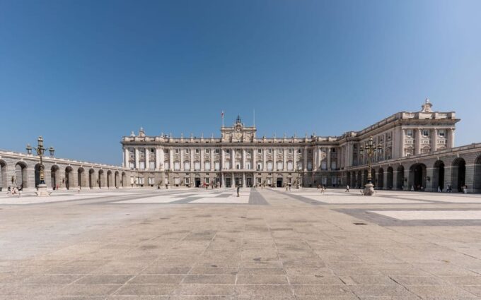 Royal Palace of Madrid: Private Tour With Entrance Included - What to Expect During the Tour