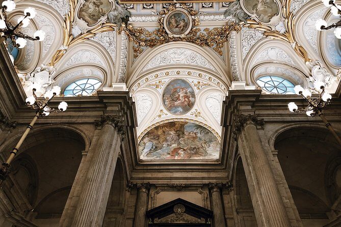 Royal Palace & Old City Madrid Guided Tour Semi-Private 8ppl Max - Exploring La Latina and Its Vibrant Streets