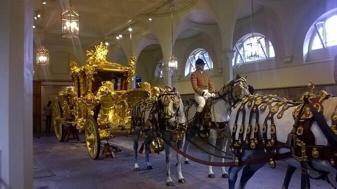 Royal Tour & Buckingham Palace State Rooms or Royal Mews Option - A Detailed Look at the Tour Experience