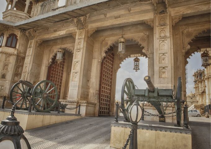 Royal Trails of Udaipur (Guided Half Day City Tour) - Booking and Cancellation Policy