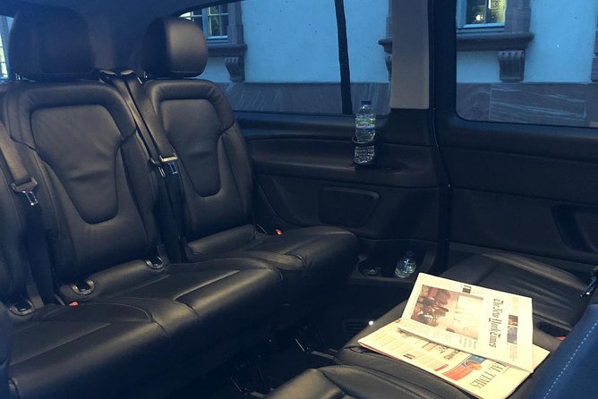 Royal Welcome With Red Carpet Treatment - Meeting and Pickup Details