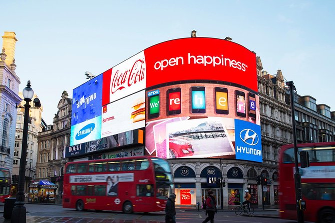 Royal Welcome With Red Carpet Treatment - Accessibility and Participation