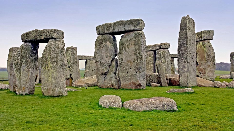 Royal Windsor Castle and Stonehenge Private Tour With Passes - Key Points