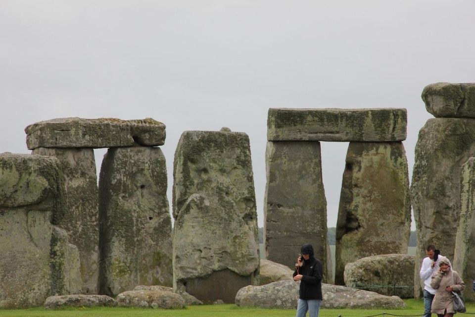 Royal Windsor Castle and Stonehenge Private Tour With Passes - Itinerary Details