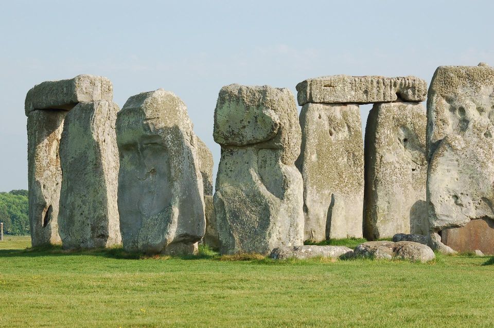 Royal Windsor Castle and Stonehenge Private Tour With Passes - What to Bring