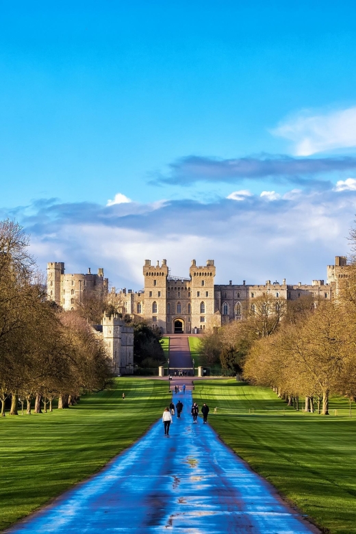 Royal Windsor & Stonehenge Private Tour - Discovering Windsor Castle