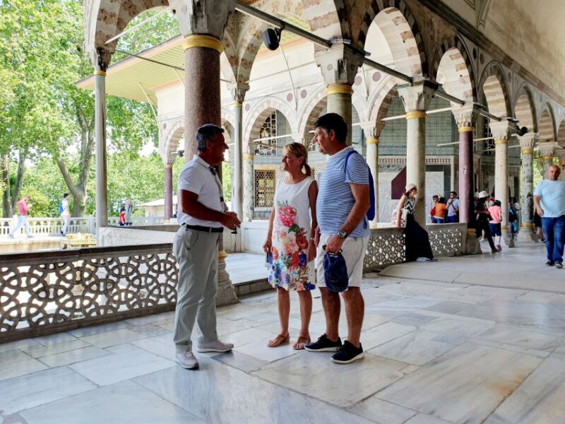 Rug Shopping Tour With Expert Grand Bazaar - Key Points