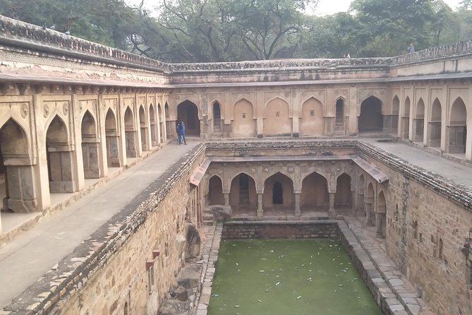Ruins of Mehrauli Along With Qutub Minar - What to Expect During the Tour