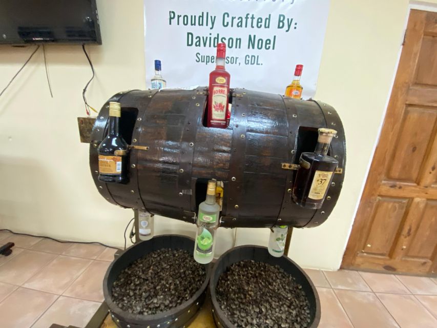 Rum and Chocolate Tour - Sightseeing and Learning