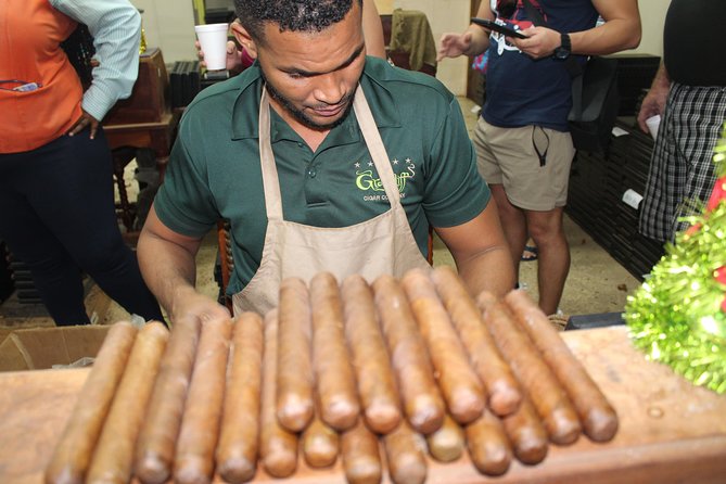 Rum Reggae and Rhythms Tour: Dancing and Cocktails - Graycliff Chocolatier