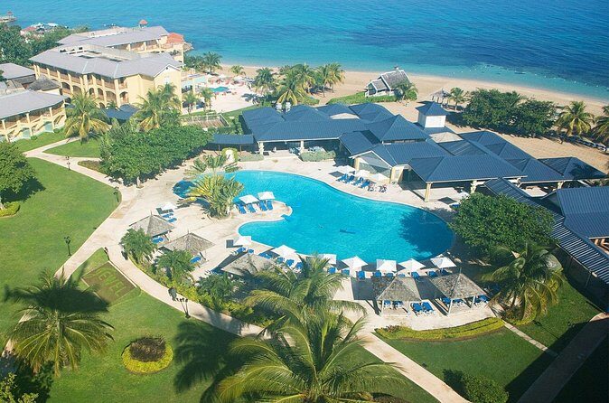 Runaway Bay Hotels Airport Transfer - The Sum Up