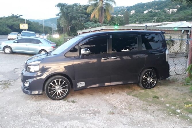 Runaway Bay Hotels Private Airport Transfer - Transportation Details