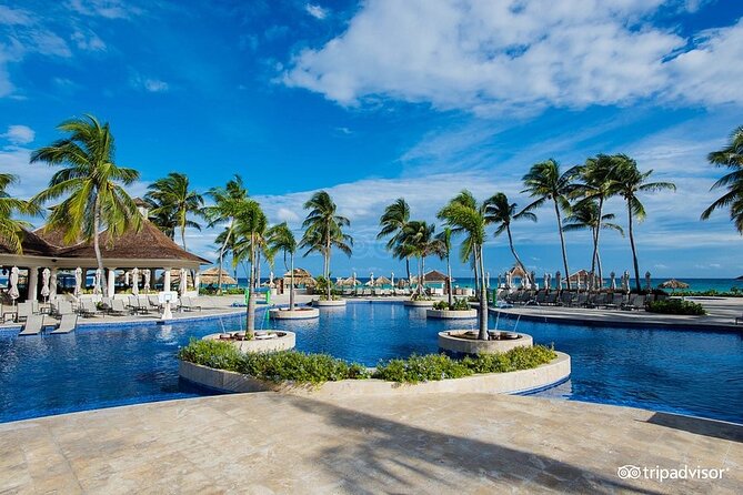 Runaway Bay Hotels Private Airport Transfer - Booking and Cancellation
