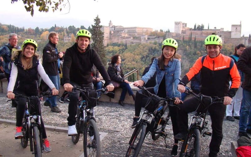 Ruta en Bicicleta Eléctrica por los Encantos del Sacromonte - How the Tour Balances Value and Experience