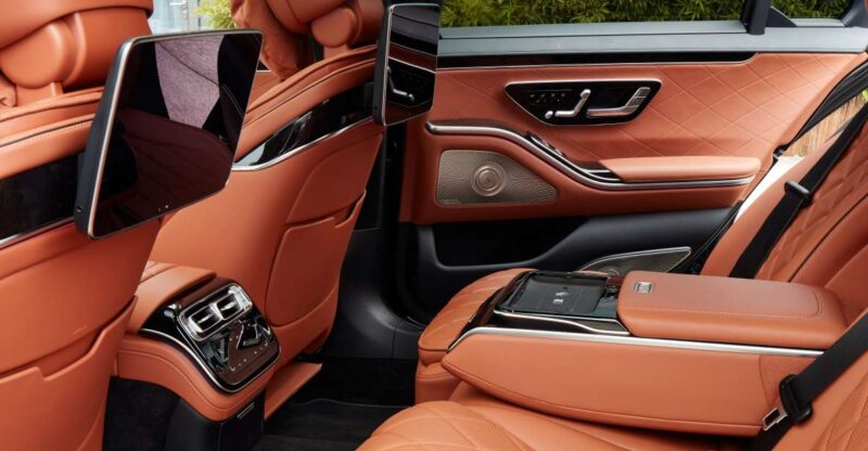 S Class From Mohammed V Airport to Your Hotel Casablanca - Experienced and Multilingual Chauffeurs