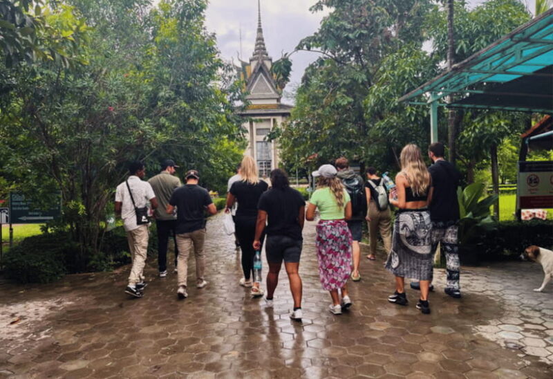 S21 & Killing Fields Tour with Khmer Lunch & Drink - Who Should Take This Tour?