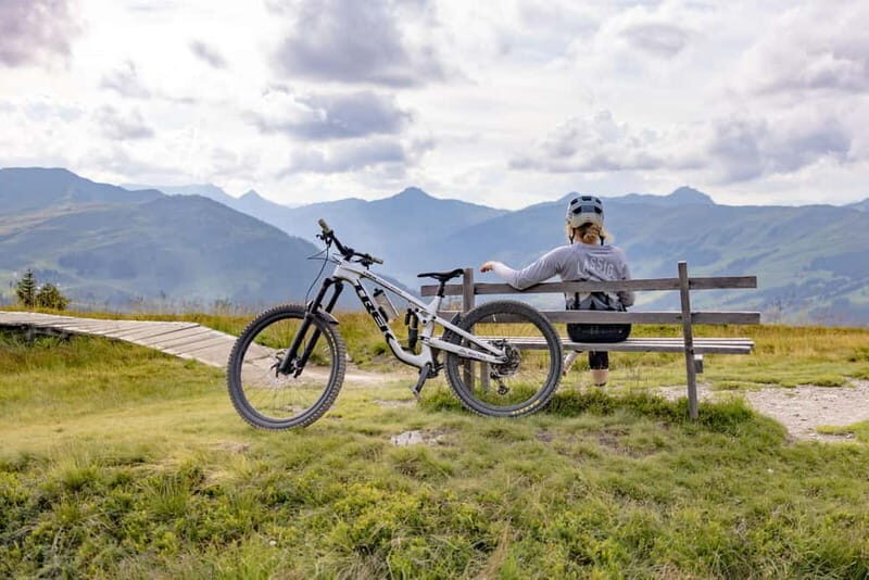 Saalbach Hinterglemm: Private bike coaching including bike and safety kit - What Does the Experience Include?