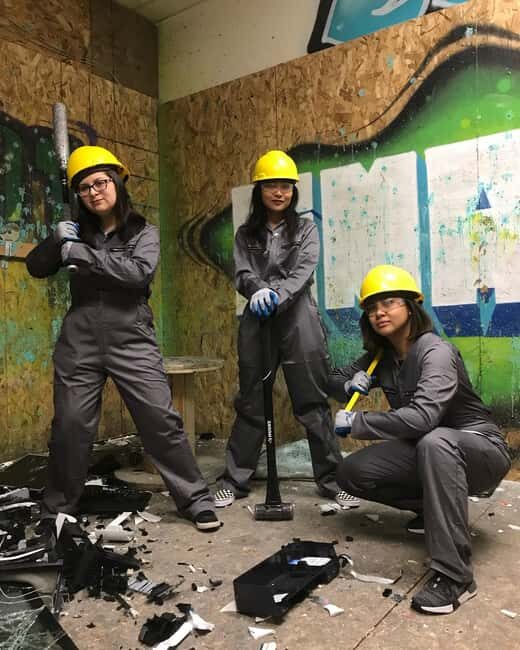 Sacramento Downtown: Rage Room Experience - Key Points