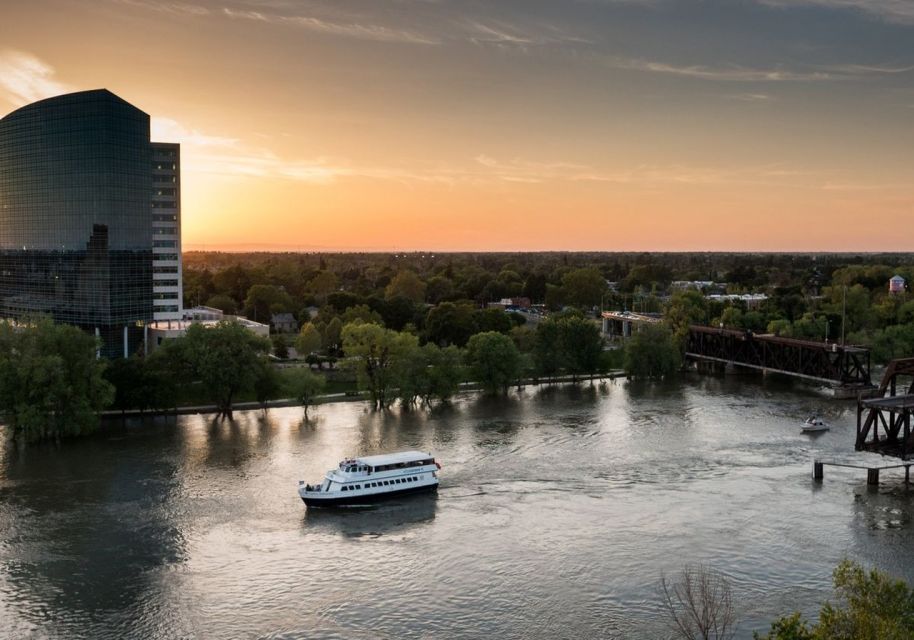 Sacramento: New Years Eve River Firework Cruise - Exciting Highlights