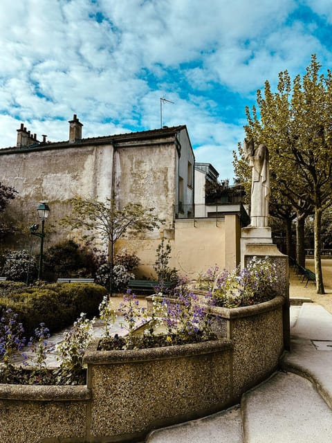 Sacré-CœUr De Montmartre Guided Tour - Meeting Point