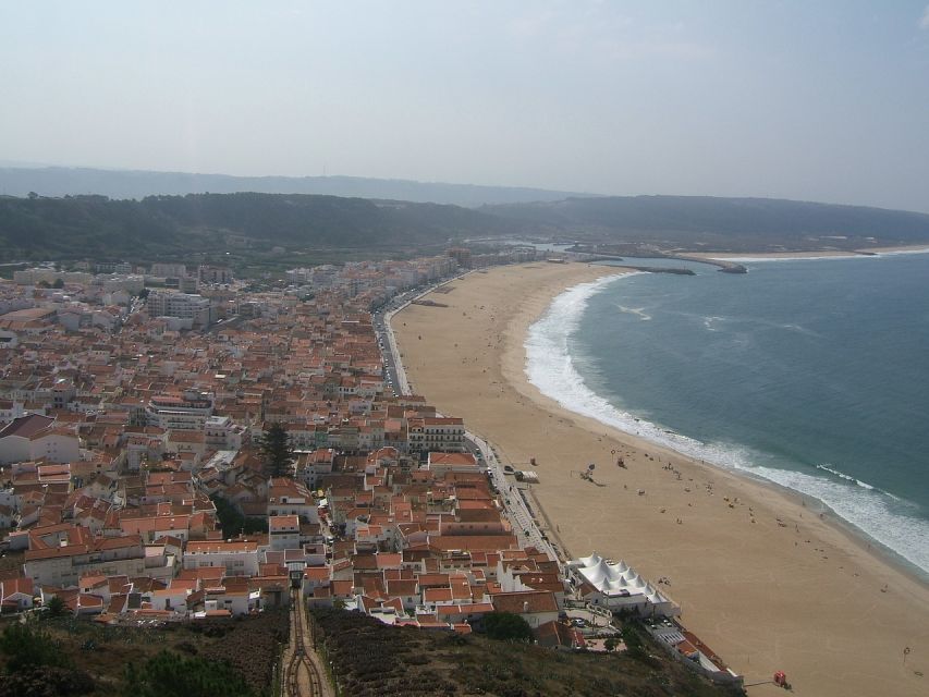 Sacred Sanctuaries & Wonders: Fátima, Nazaré & Óbidos - Experiencing Fátima