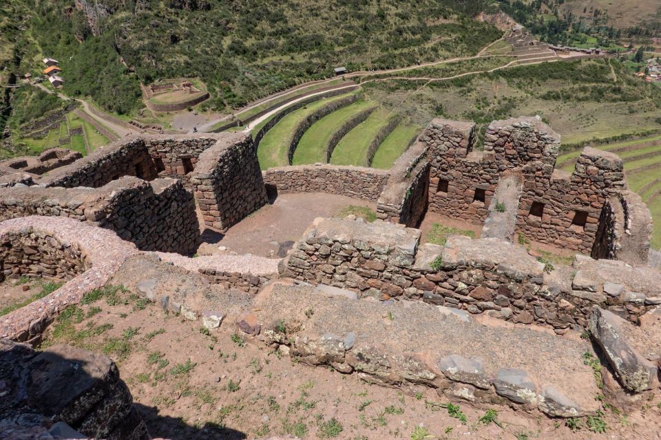 Sacred Valley and Machu Picchu 2 Days - Accommodation