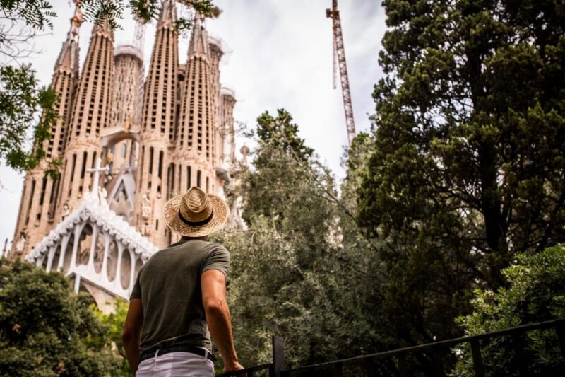 Sagrada Familia: a Journey Into Gaudí’S Masterpiece - Plaça De La Sagrada Família: the Starting Point of the Journey