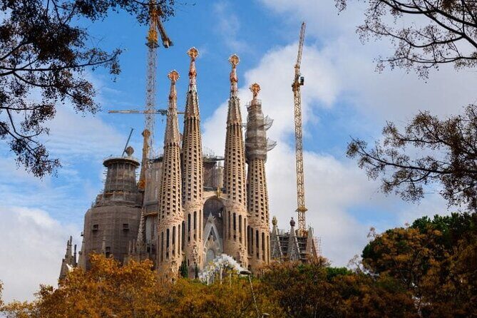 Sagrada Familia & Gothic Quarter Private Tour - Who Should Consider This Tour