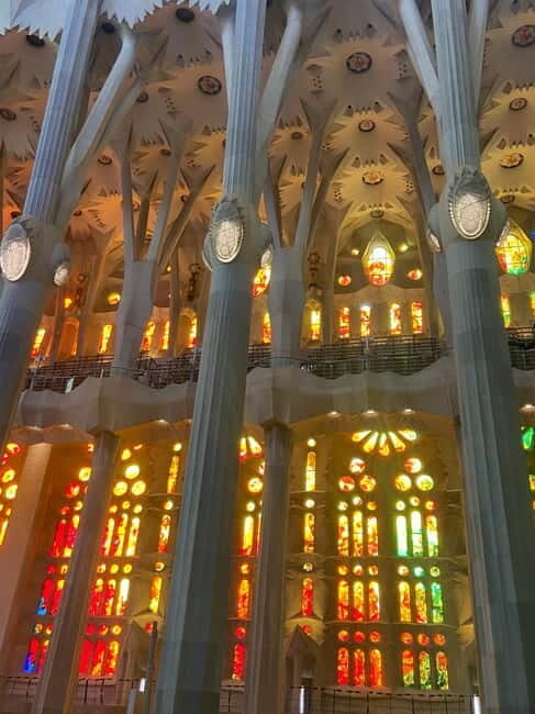 Sagrada Familia Guided Tour in English: Small group - Discovering La Sagrada Família: A Guided Tour Worth Your Time