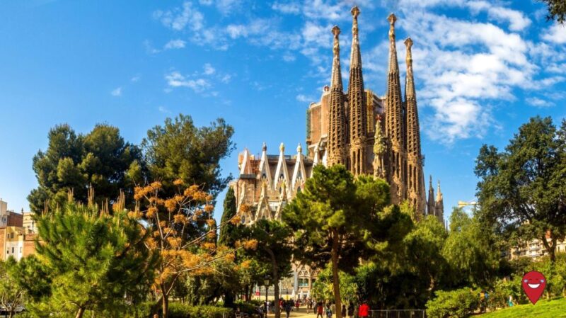 Sagrada Familia: History&Legends Comedy Tour - Guided Tour Stops