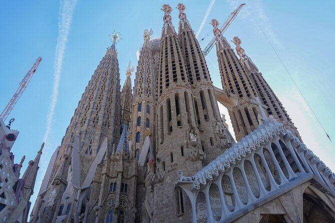 Sagrada Familia & Park Guell Guided Tour - Key Points