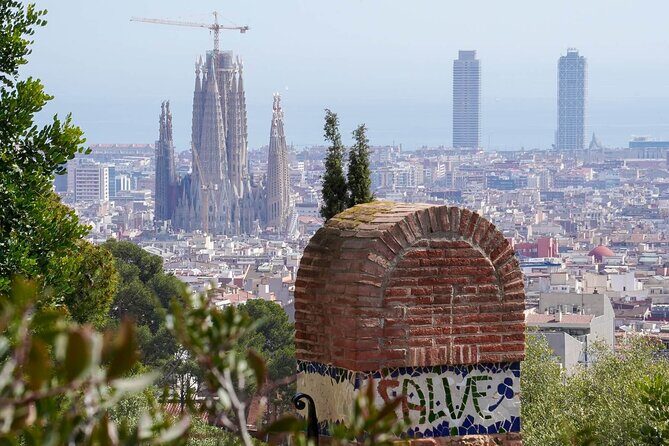 Sagrada Familia & Park Guell Guided Tour with Skip The Line - Discovering the Highlights: A Deep Dive into the Tour