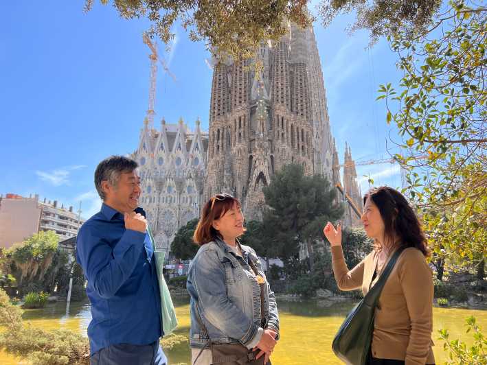 Sagrada Familia: Private Guided Tour - Experience and Highlights