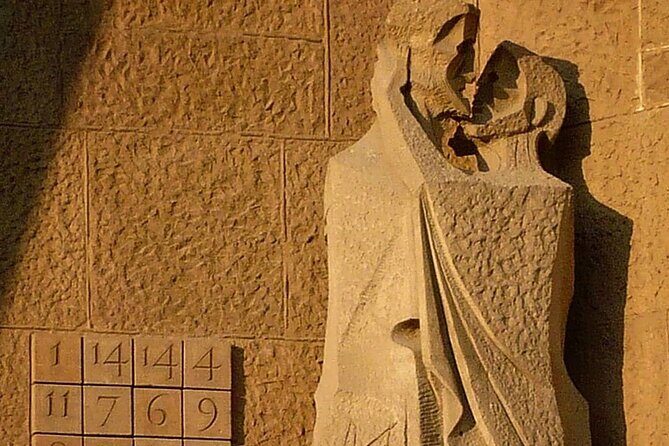 Sagrada Familia Private Tour with Priority Entrance - The Sum Up