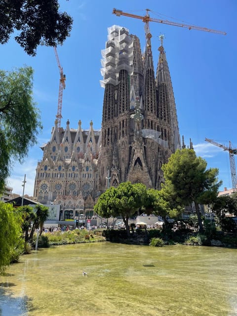 Sagrada Familia Skip-The-Line Guided Tour - Tour Highlights
