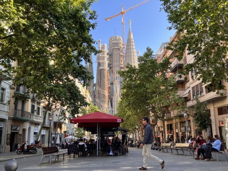 Sagrada Familia Tour With Express Entry and Local Guide - Frequently Asked Questions