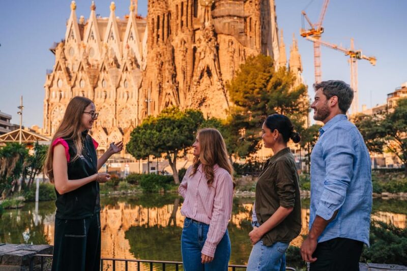 Sagrada Familia With Official Guide & Fast-Track Entry - Experience Highlights