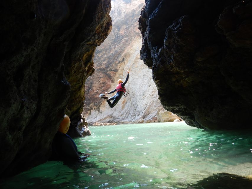 Sagres: Coasteering - Swimming, Cliff Jump & Rock Climbing - Highlights of the Coasteering Tour