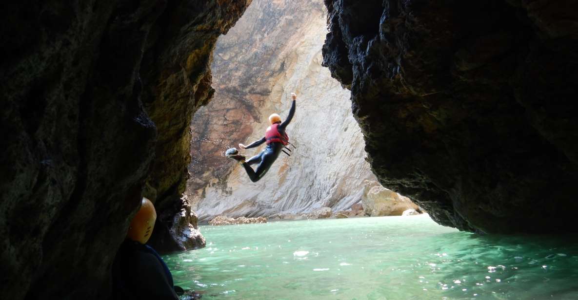 Sagres: Coasteering - Swimming, Cliff Jump & Rock Climbing - Whats Included in the Experience